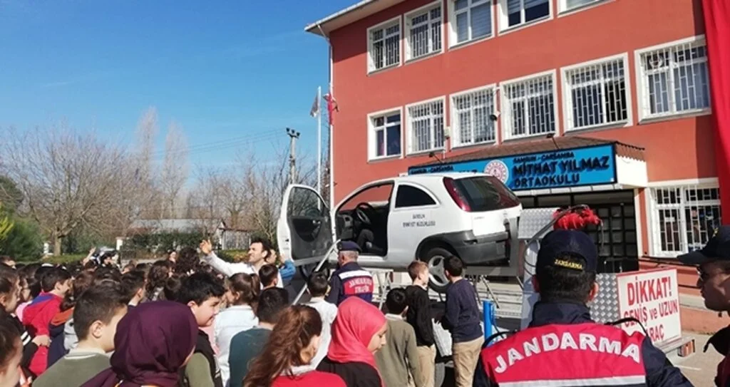 Öğrencilere ‘Trafikte İlk Adımlar’ semineri