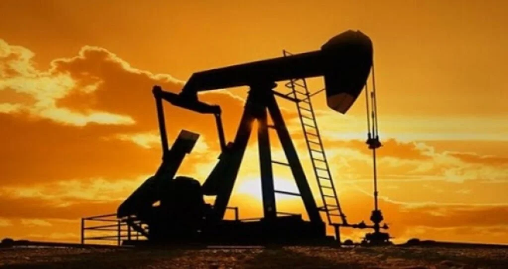 Rus Ekonomisine Petrol Darbesi