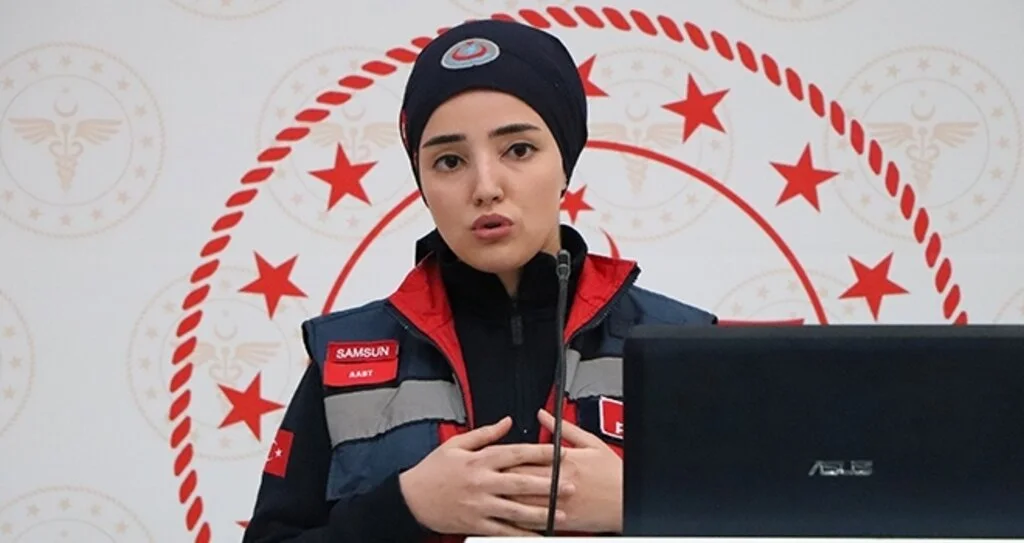 Sağlık çalışanları duygulandırdı