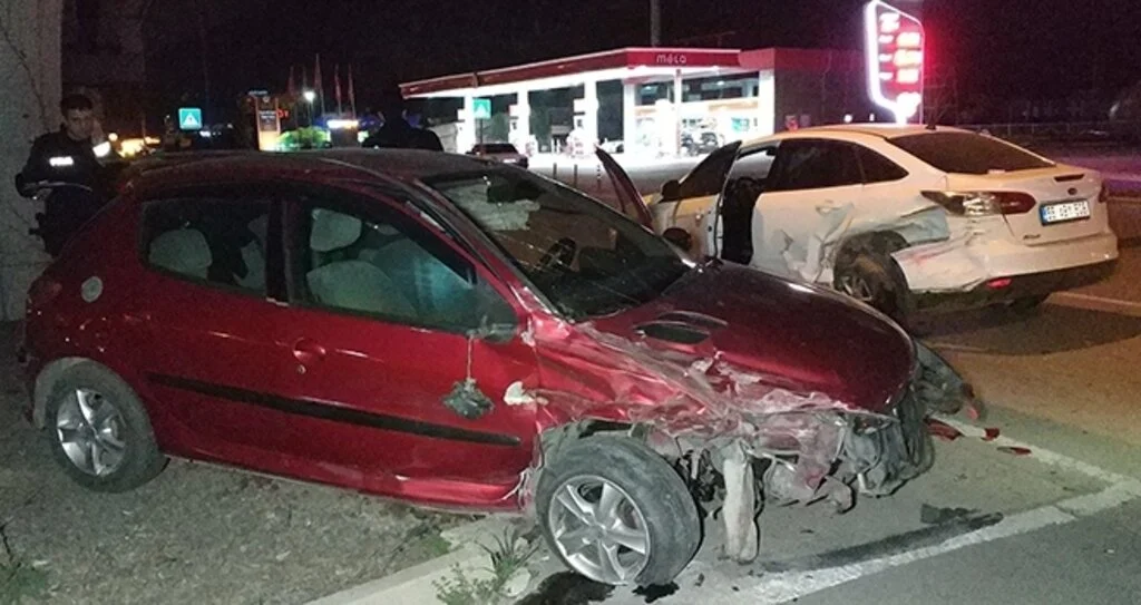 Samsun'da İki Otomobil Çarpıştı: 1 Yaralı