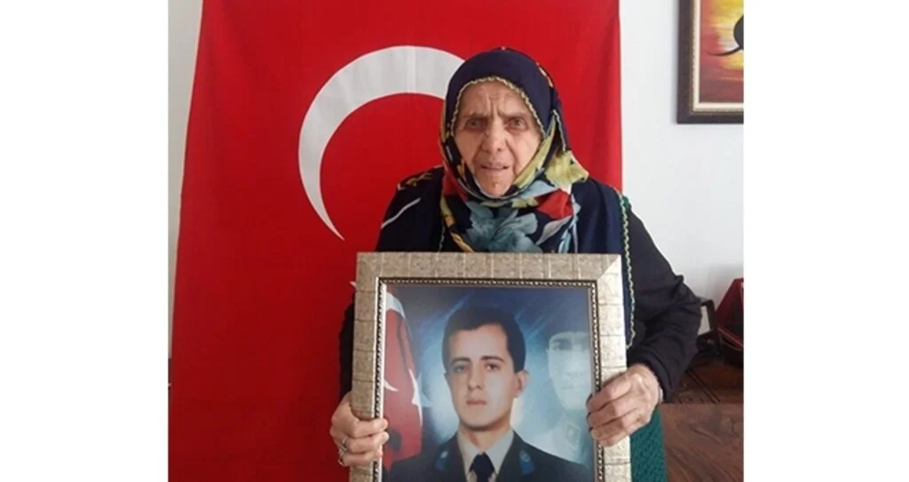 Şehit Annesinden 'Evde Kal' Çağrısı