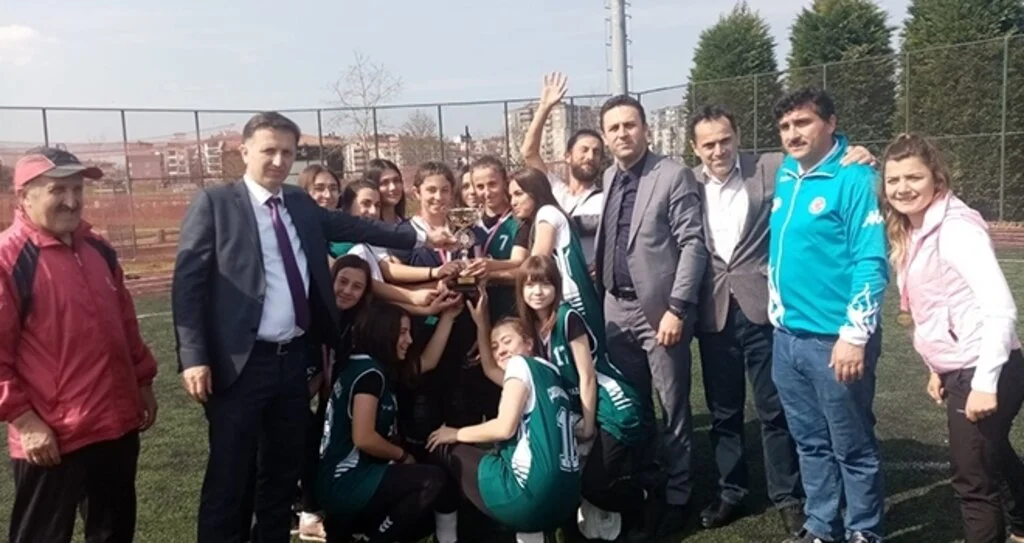 Softbol'da Heyecan Sona Erdi