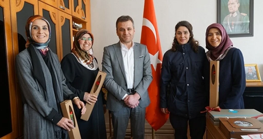 Termeli hanımlar Mehmetçiğin yanında