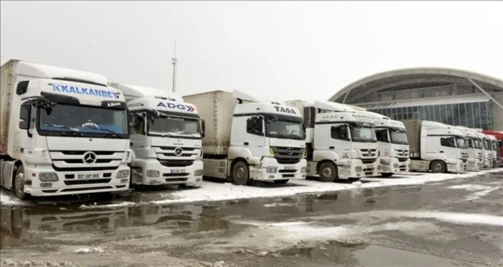 UND'den 'Kovid-19 testi önce sürücülere yapılsın' talebi