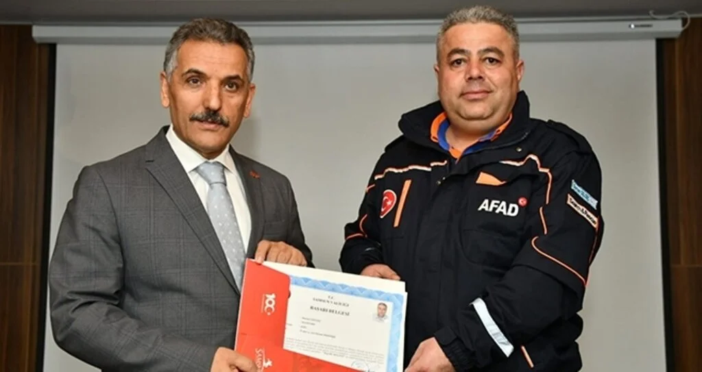 Vali Kaymak: 2000’den önce yapılan binaların mutlaka gözden geçirilmesi gerekiyor