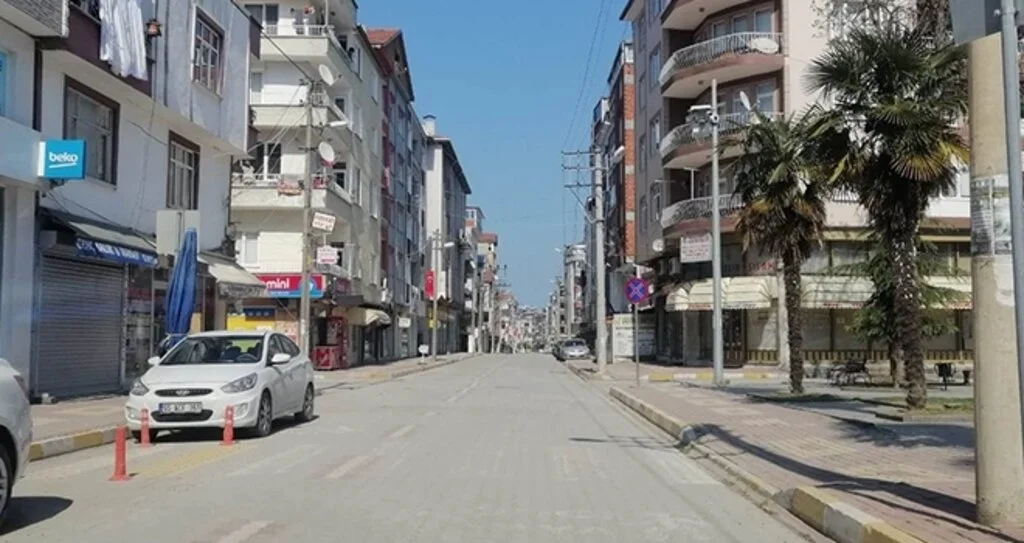 Alaçam yasağa uydu