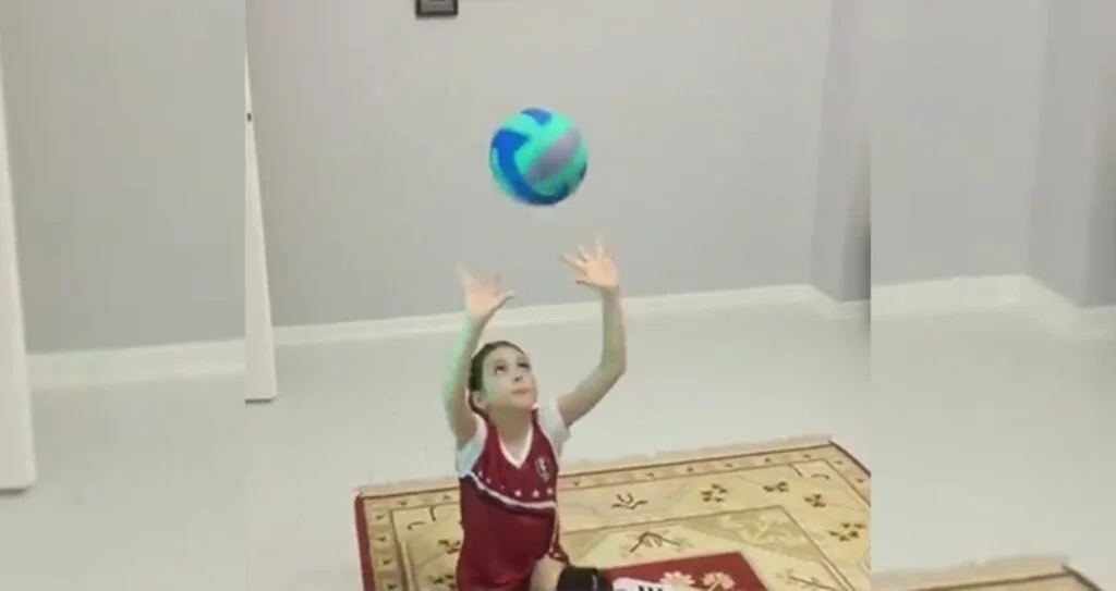 Anakentli Minikler Evde Çalışıyor