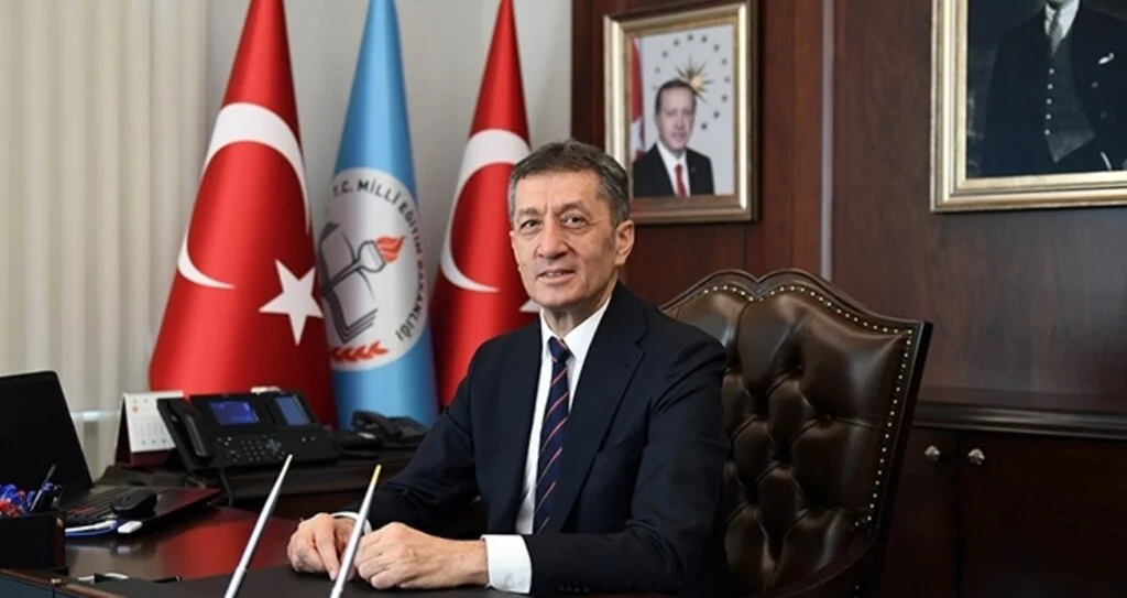 Bakan Selçuk yeni okul takvimini açıkladı! Sınıfı geçme nasıl olacak?