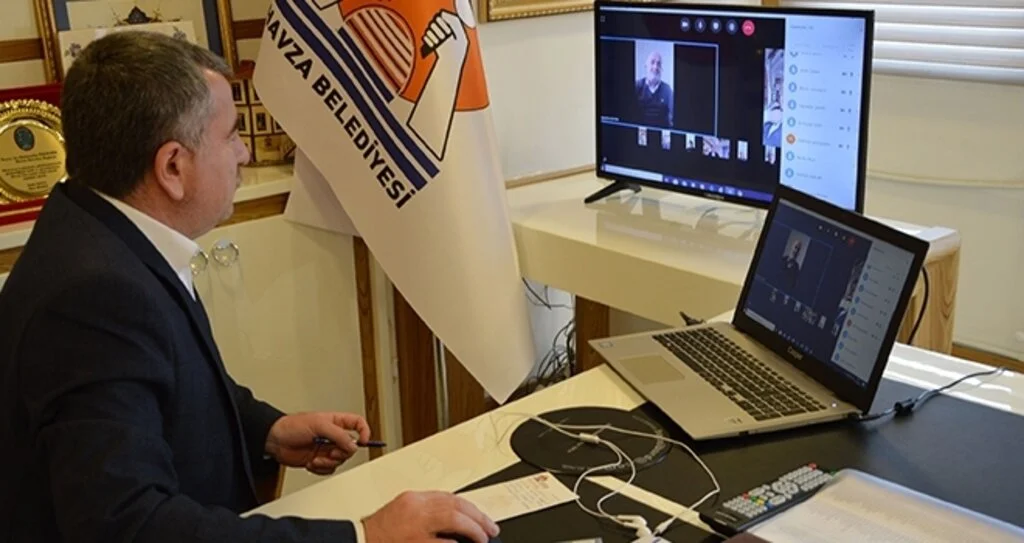 Başkan Özdemir: Bu günlerden birlik ve beraberlik içerisinde çıkacağız