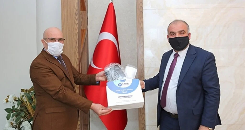 Başkan Sandıkçı'dan muhtarlara maske
