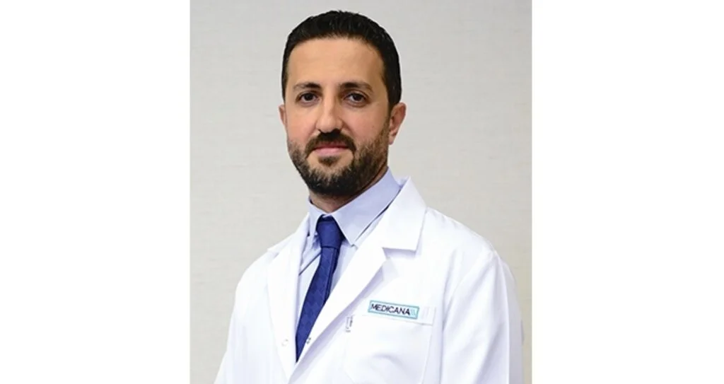 Dr. Emrah Kan : "Bu dönem kontakt lens kullanımına ara verilmeli"