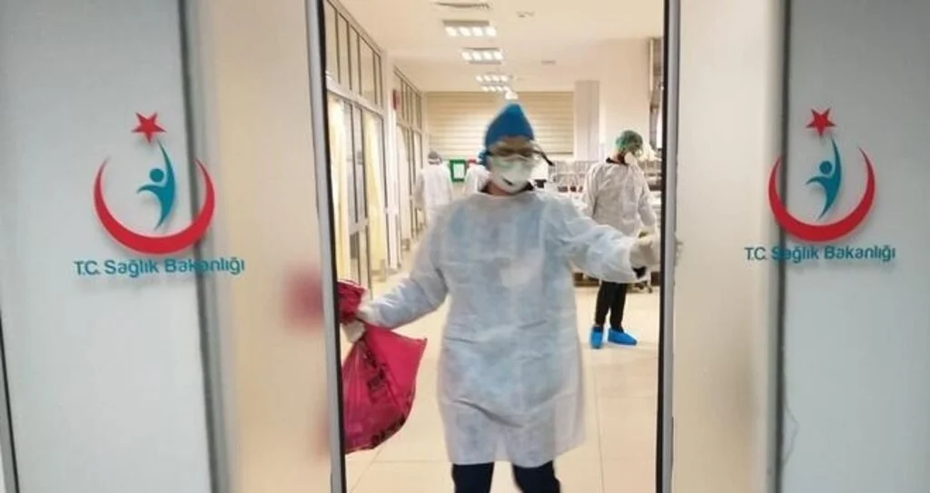 Hastanelerde korona virüsü önlemleri artıyor