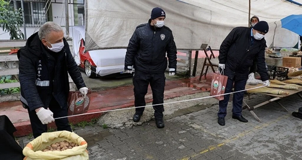 İkadım'da pazarlarda  denetimler artırıldı 