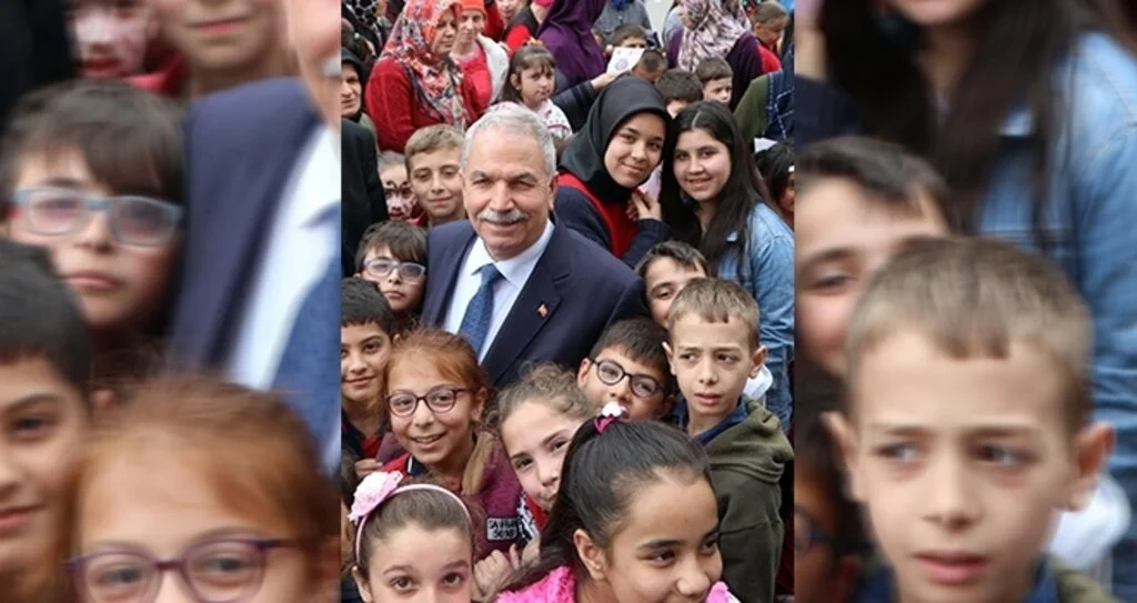 İlkadım Belediyesi'nden en iyi şiiri sen oku en güzel videoyu sen çek yarışması