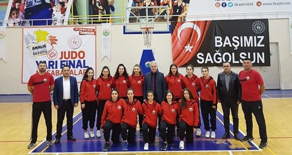 İlkadımlı Kızlar İnancını Kaybetmedi