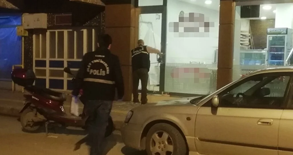 İş yerinin camını kıran alkollü şahıs gözaltına alındı