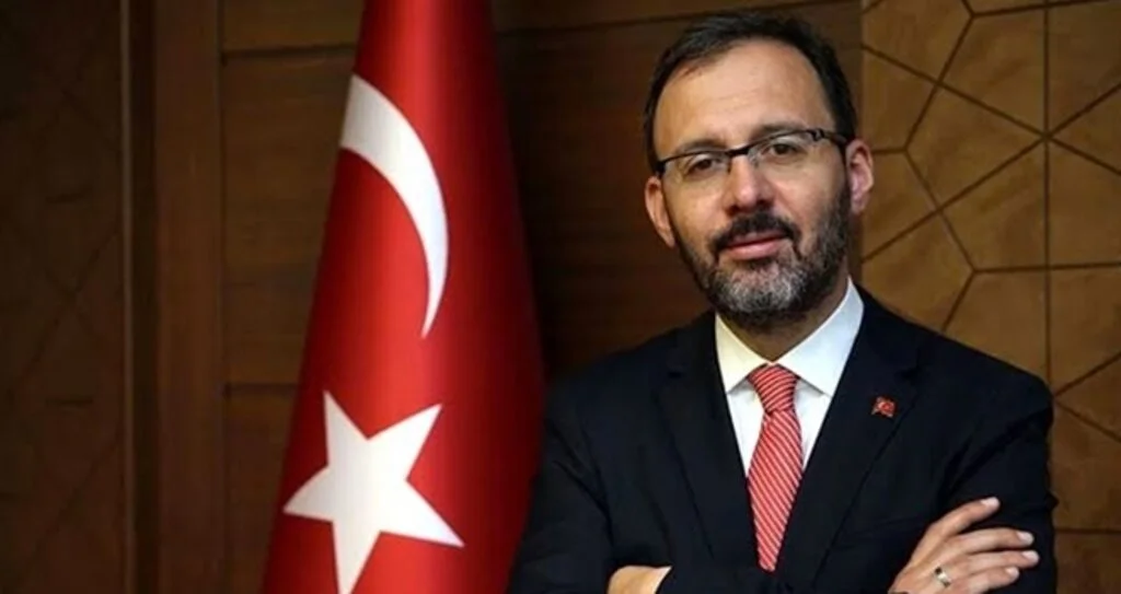 Kasapoğlu'ndan üniversite öğrencilerine burs ve kredi müjdesi