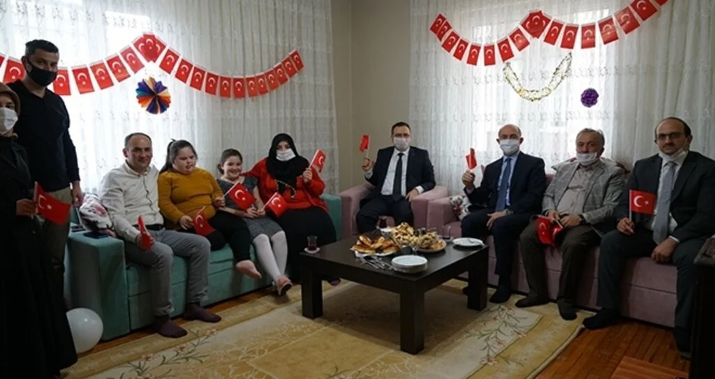 Özel çocuklara 23 Nisan sürprizi