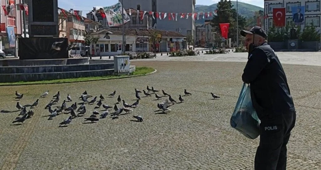 Polisin hayvan sevgisi