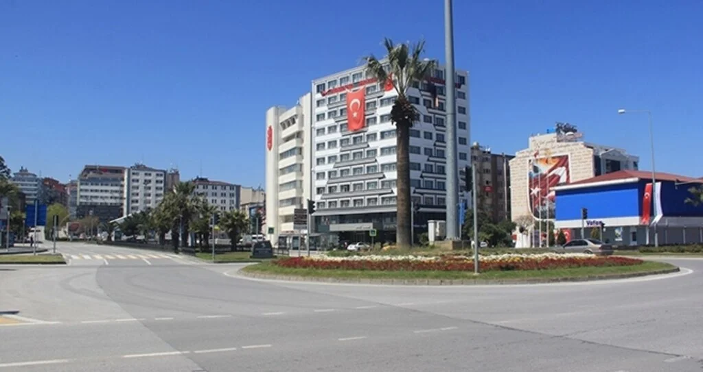 Samsun'da Kara Yolları da Boş Kaldı