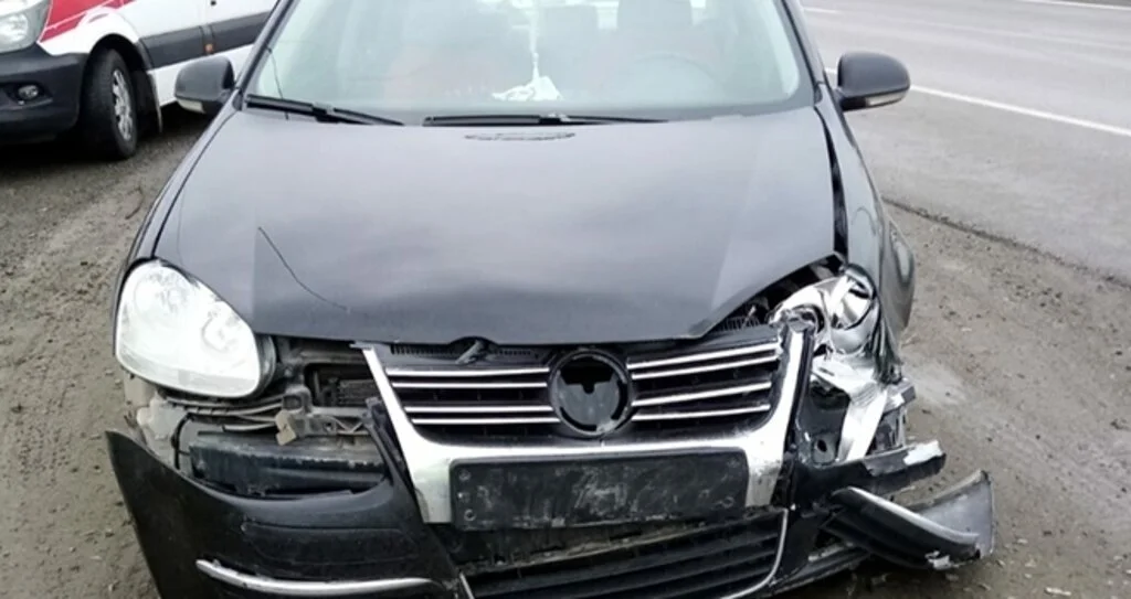 Samsun'da otomobil çekiciye çarptı: 1 yaralı