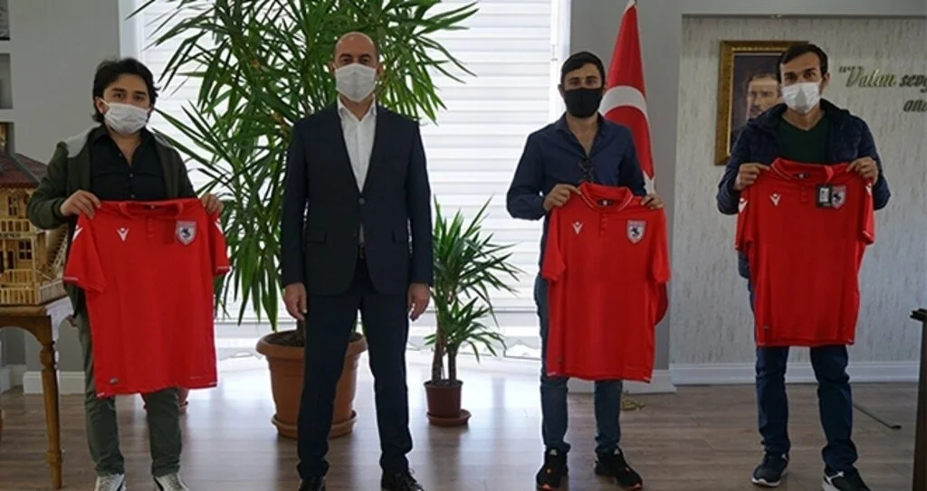 Samsunspor formaları kaptılar
