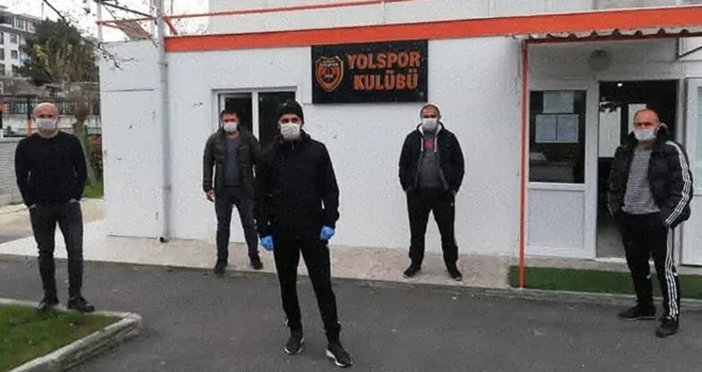 Sosyal Mesafeyi Korudular