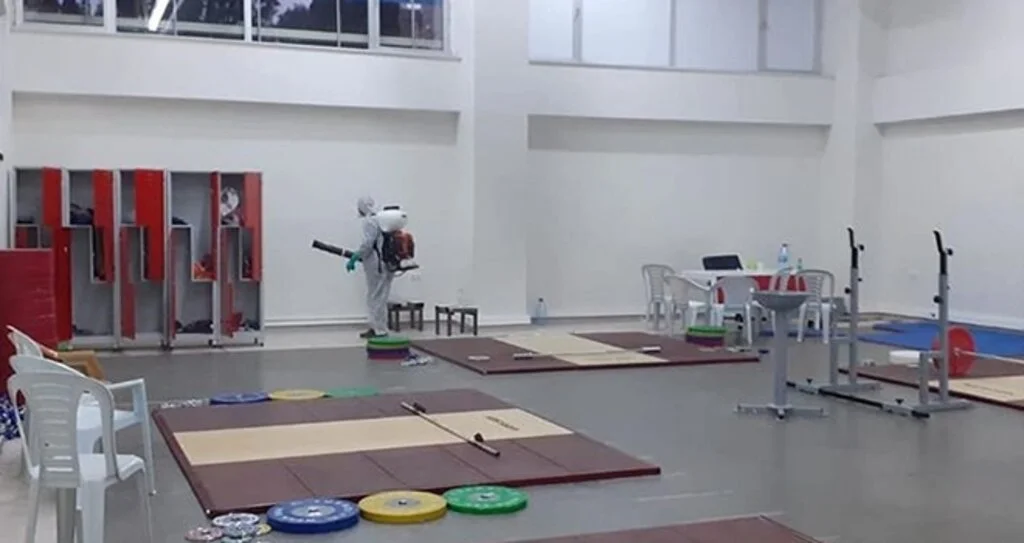 Sporcu Fabrikası Sessiz