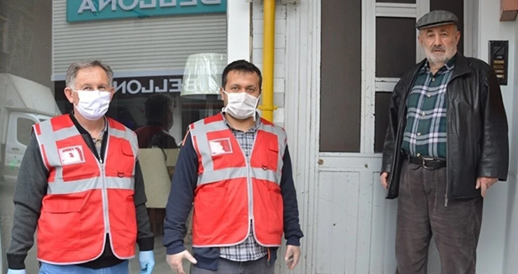 Tokatlı Ahmet Amca Bin Euro Bağışladı