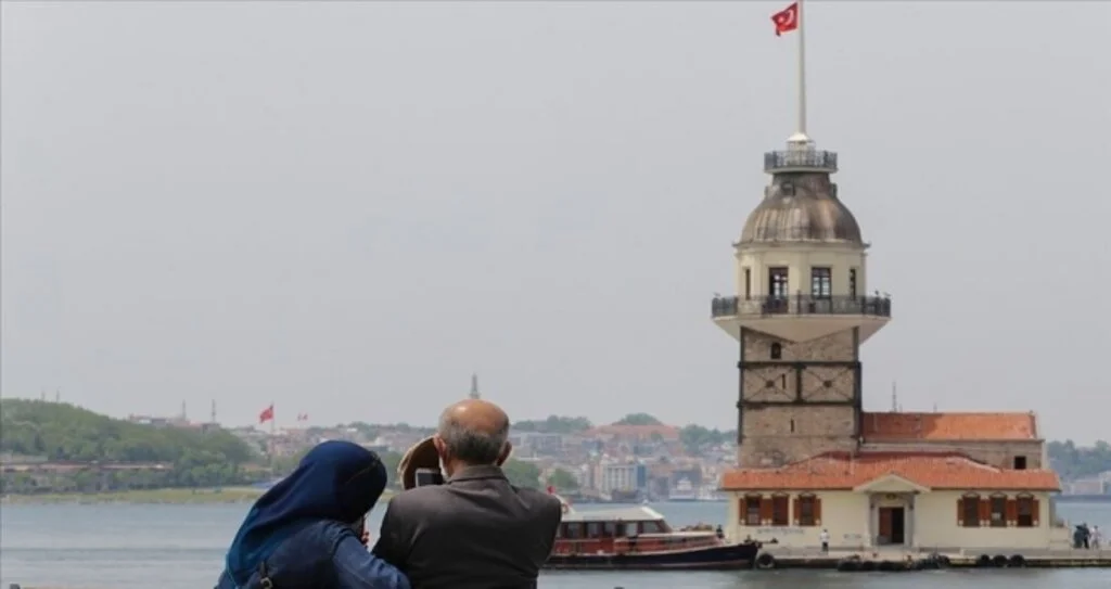 65 yaş ve üstü vatandaşlar yeniden sokağa çıktı