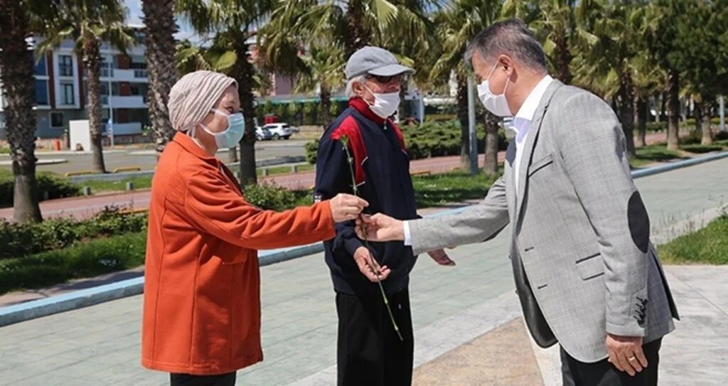 Atakum Belediyesi Anneler Günü’nü unutmadı