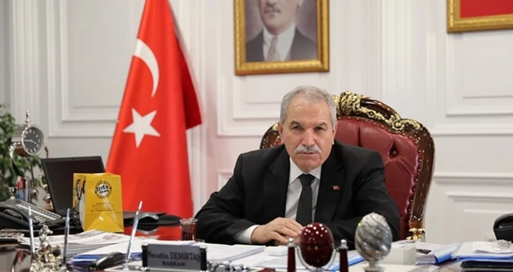 Başkan Demirtaş Hemşirelere Başarılar Diledi