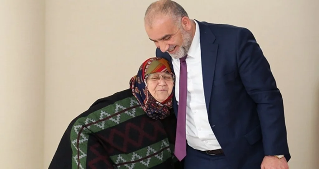 Başkan Sandıkçı'dan Canikli kadınlara bin fidan hediye