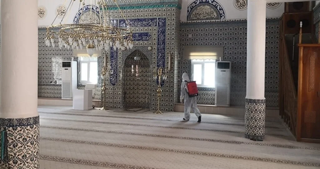 Camiler Yarın İbadete Açılıyor