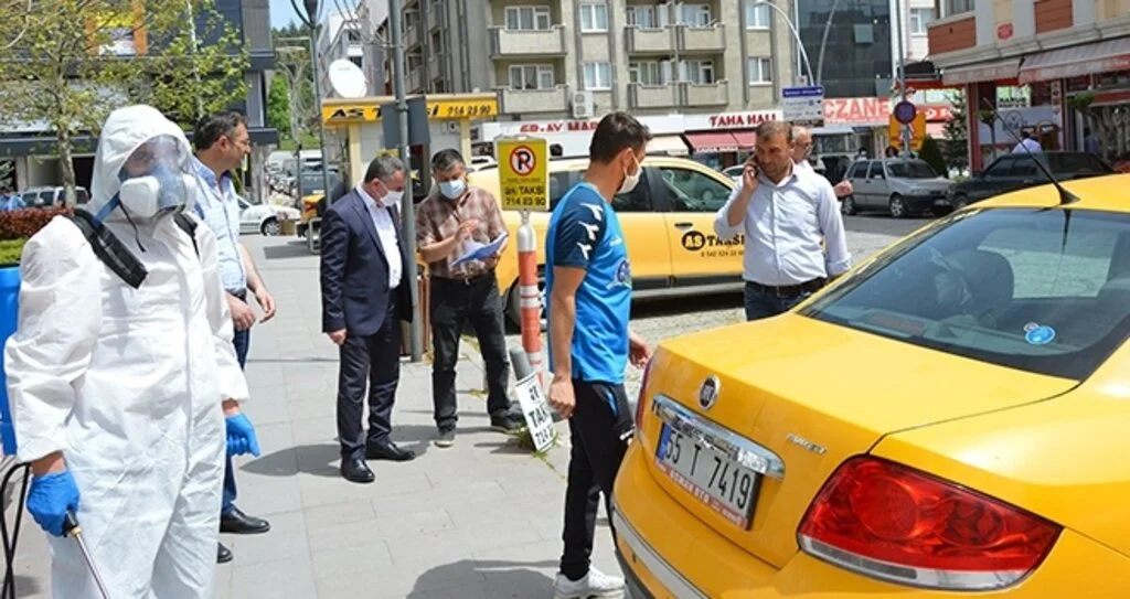 Havza’da taksi durakları ve taksiler dezenfekte edildi