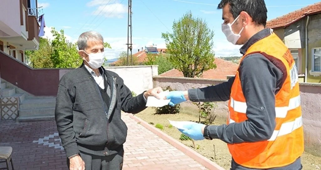 İşçi Emeklisi Maaşını Bağışladı