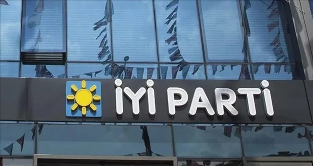 İyi Parti'de İstifa!