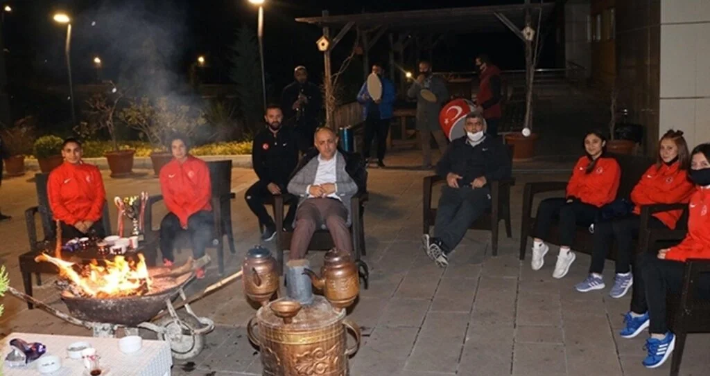 Milli Sporculardan Kasapoğlu'na Ziyaret