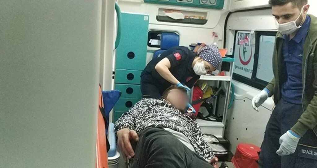Samsun'da Bıçaklı Saldırıda Yaralandı