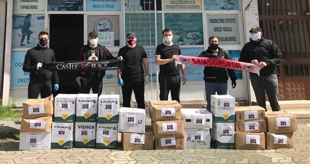 Samsunspor taraftarı Castle Black'ten anlamlı yardım