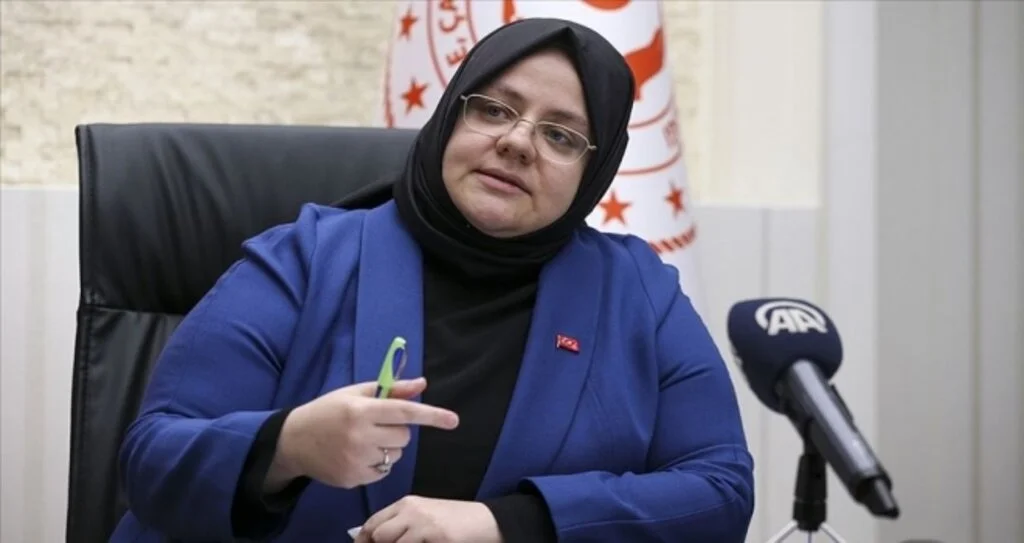 Aile, Çalışma ve Sosyal Hizmetler Bakanlığı'ndan 'YouTuber' anneye karşı girişim