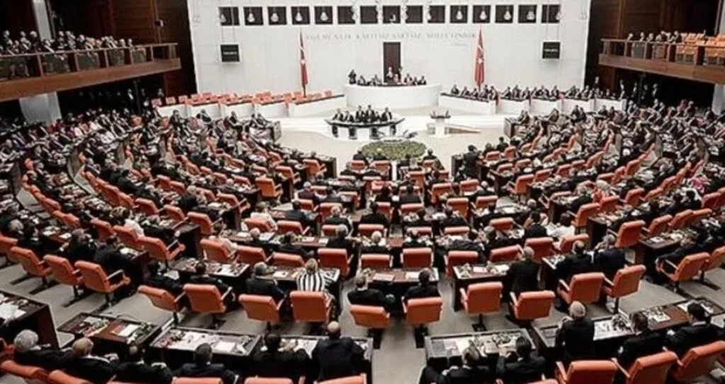 AK Parti'nin Meclis Başkan adayı belli oldu! Mustafa Şentop kimdir?