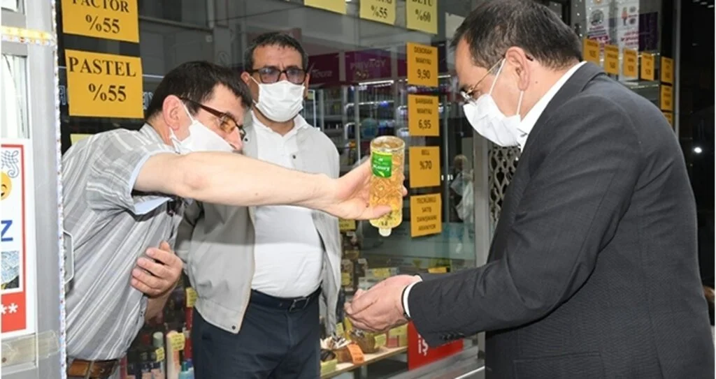 Başkan Demir’den esnafa ilk gün ziyareti