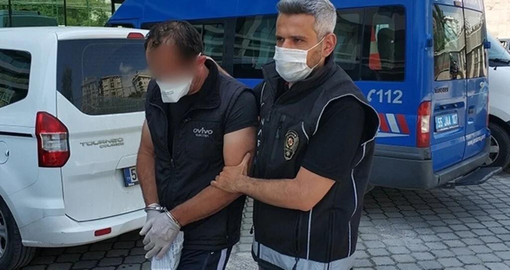 Bonzai satıcısı yakayı eleverdi