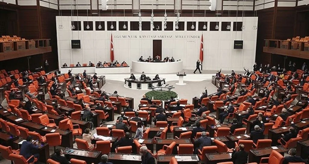 Çoklu Baro Yasa Tasarısı TBMM'de 