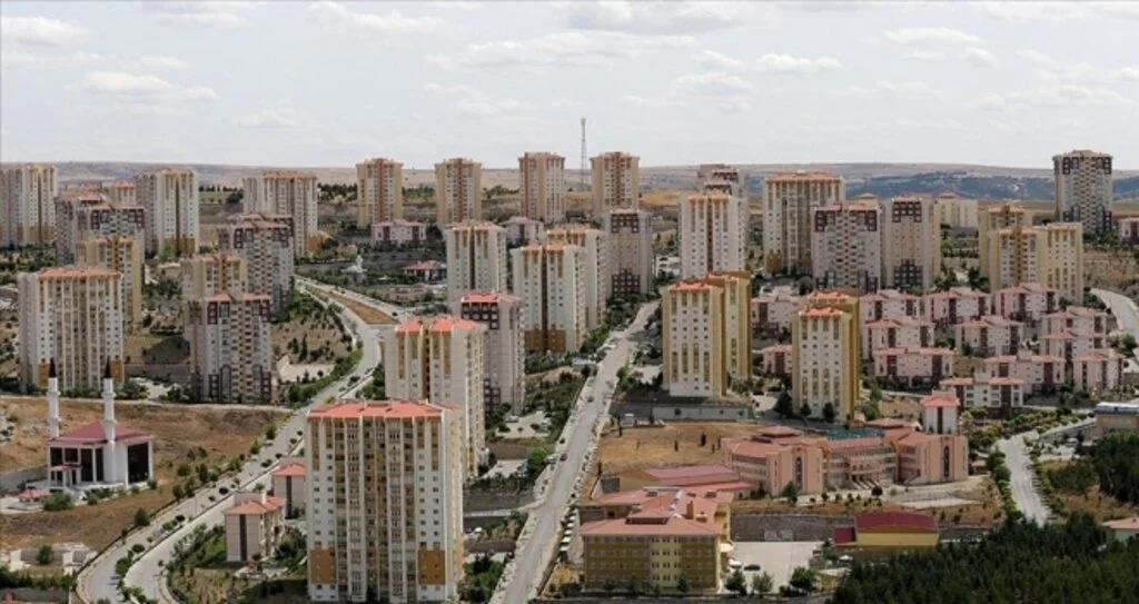 Gayrimenkul sektöründeki fiyat değişkenliği emlakçı ve alıcıyı mağdur ediyor
