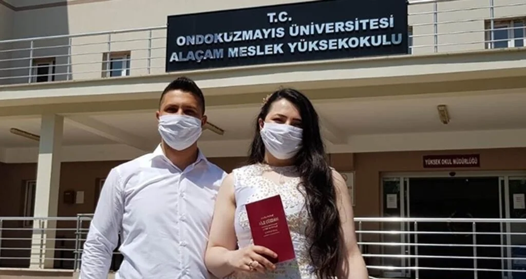 Genç çiftler mezun oldukları okulda anılarını tazelediler