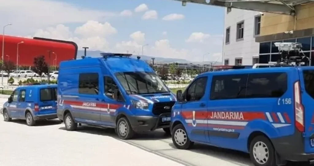 İşçileri Taşıyan Minibüse Ateş Açıldı!