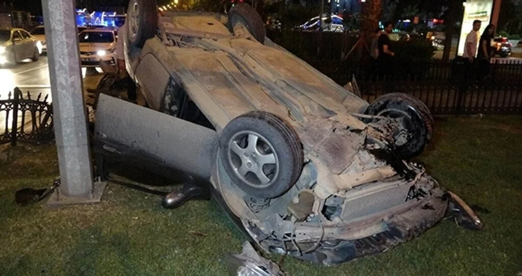 Samsun'da otomobil takla attı