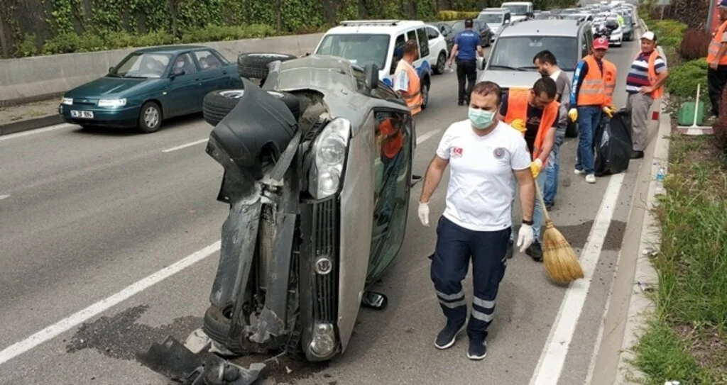 Takla Atan Otomobilin Sürücüsü Ölümden Döndü